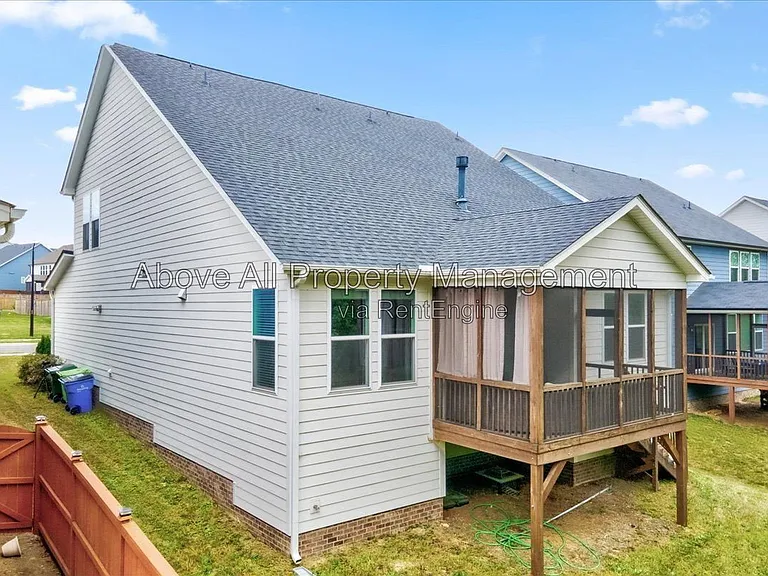 4408 Walker Hallow St — Photo 32
