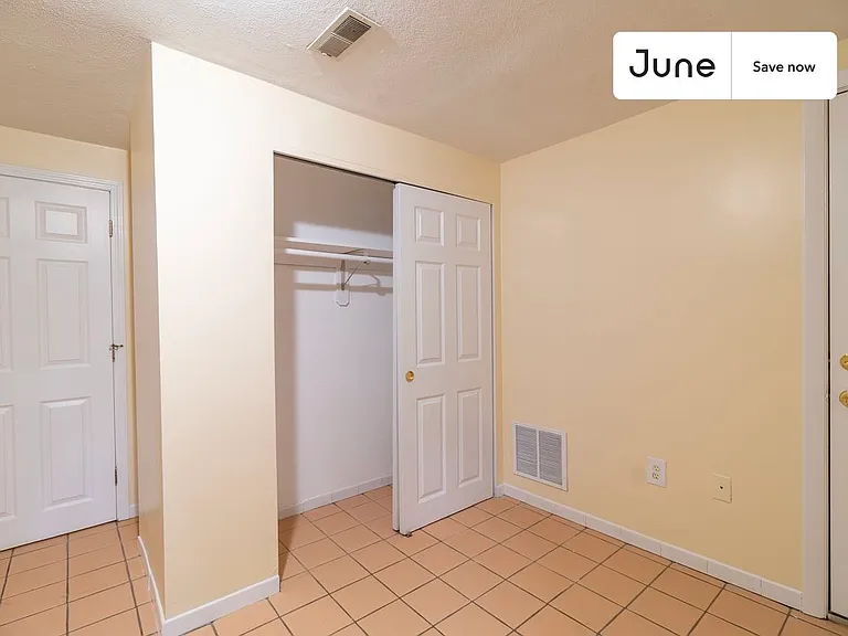 277 Paris St — Photo 20
