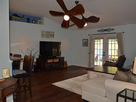 5th image of 12361 Sarah Towers Ln S
