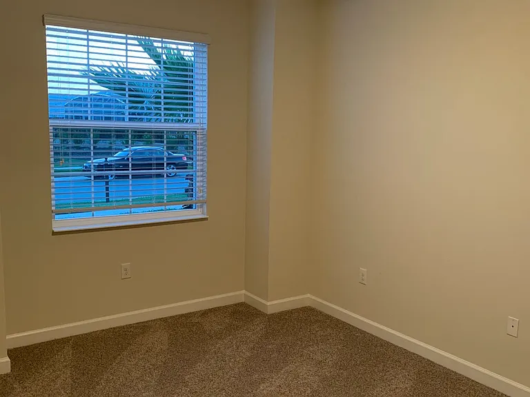 Bunker Dr — Photo 8