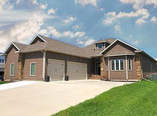 3570 Woodbury Park Dr S, Fargo, ND 58103