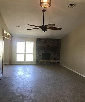3rd image of 4524 NE Highlander Cir