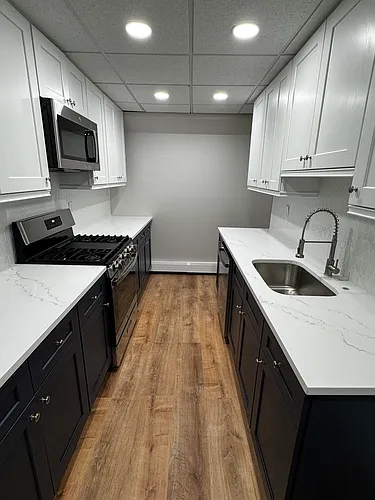10 Ridgedale Ave W #2 Photo 1