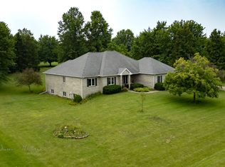 10037 Old Sawmill Rd, Bloomington, IL 61705