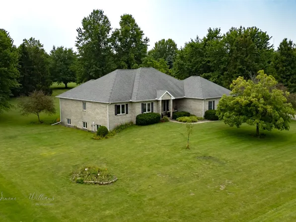 10037 Old Sawmill Rd, Bloomington, IL 61705