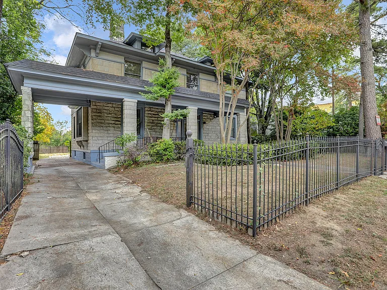 143 Stonewall St — Photo 4