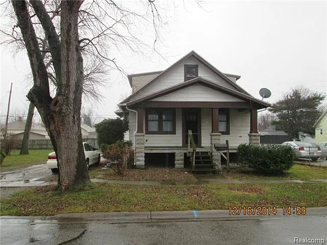 1328 Nelson St photo 1