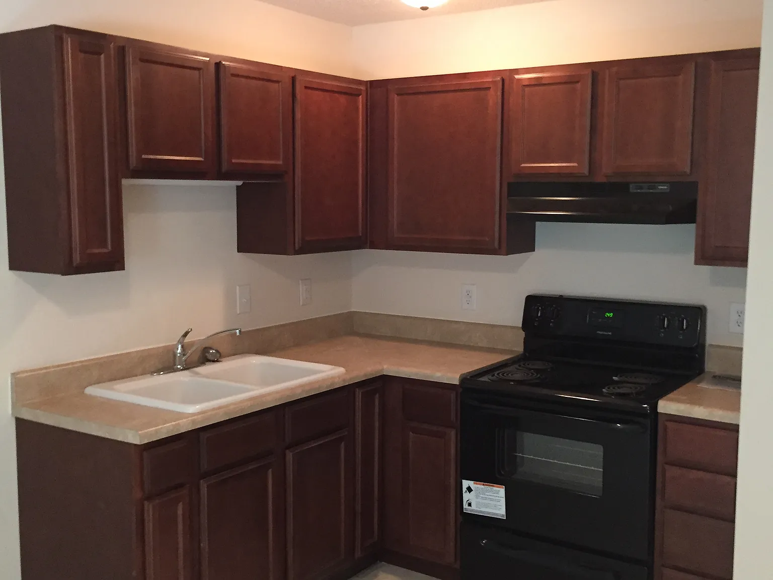 1 bed, 450 sqft, $850 — Photo 1
