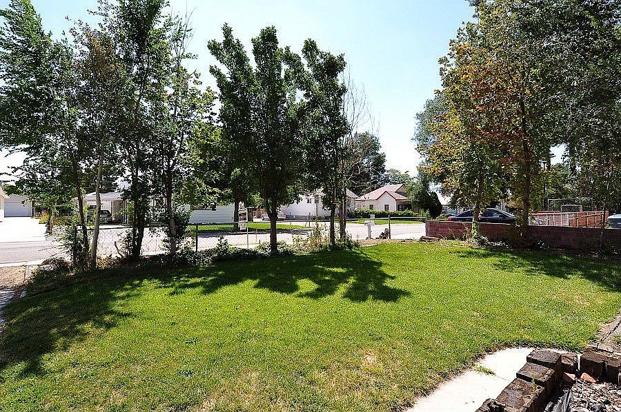 2nd image of 124 W Cottage Ave