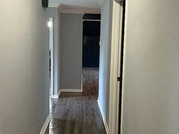4th image of 1413 Oak Hills Dr