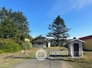 400 Point Brown Ave NE, Ocean Shores, WA