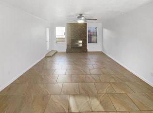 5817 Stratford Ave NW, Albuquerque, NM 87114