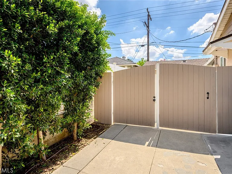 1816 Hillside Dr #A — Photo 14
