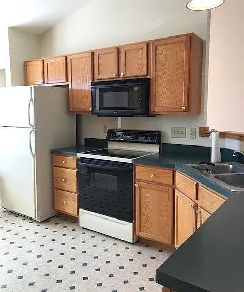 113 Olympic Ct — Photo 11
