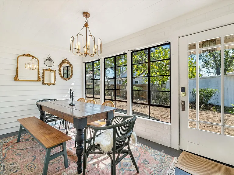 206 N Rusk St — Photo 17