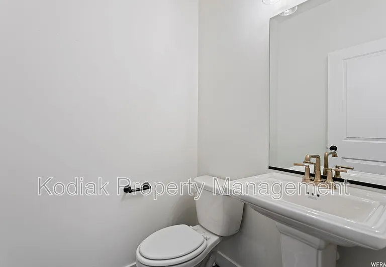 991 W Shoreline Dr — Photo 18
