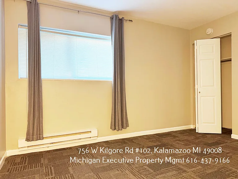 756 W Kilgore Rd #102 — Photo 11