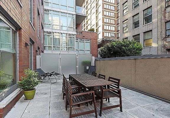 5th image of 303 E 33rd St APT 2E