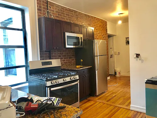 Rented by Parlor Real Estate Corp | media 21