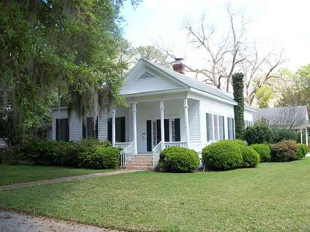 1st image of 203 Duval St N