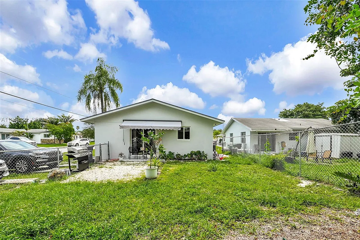Building Photo - 8780 SW 200th Ter
