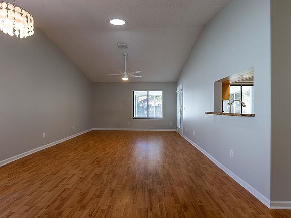 5th image of 1351 Seabreeze Ave