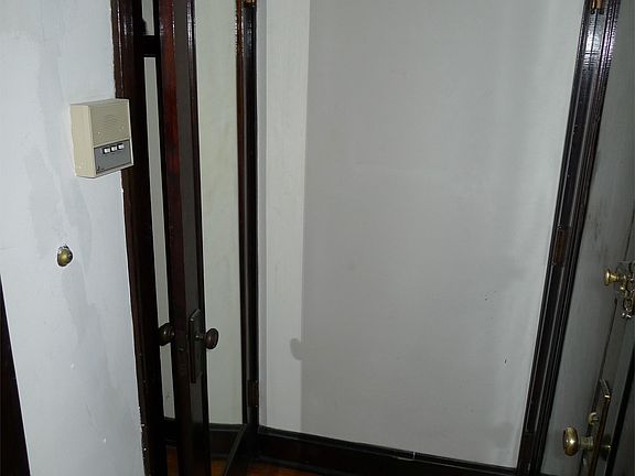 2nd image of 4451 N Leavitt St #3