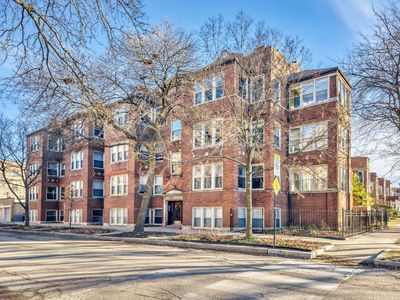 3725 W Byron St APT 1, Chicago, IL, 60618