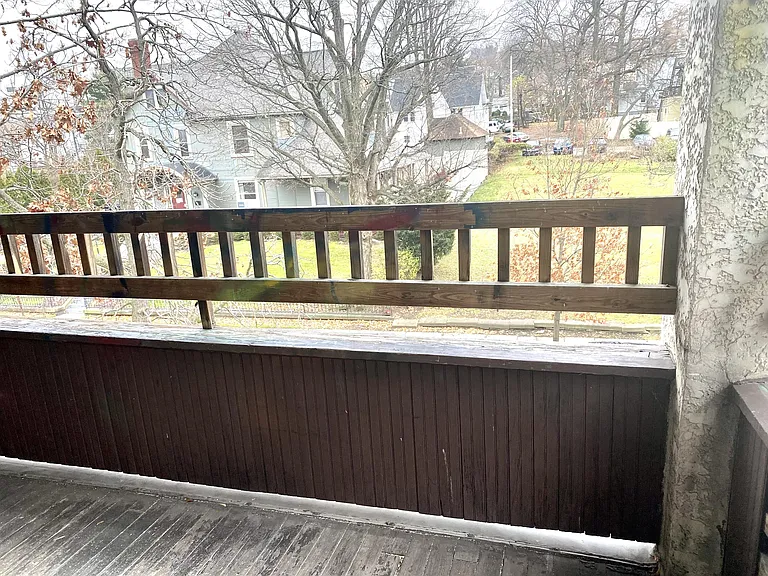 Front Porch/Balcony 2