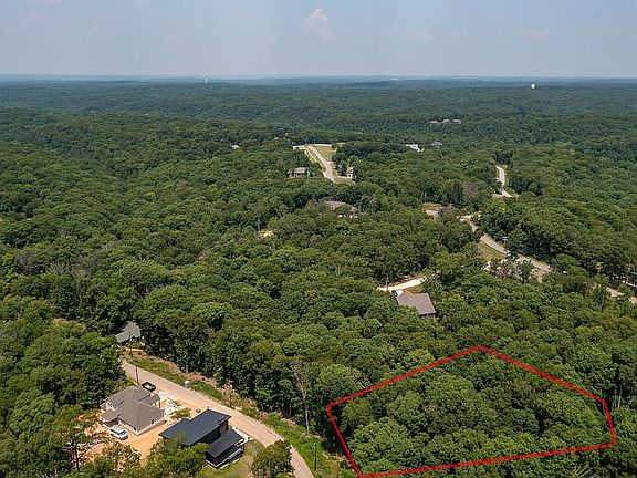 3rd image of Chichester Cir