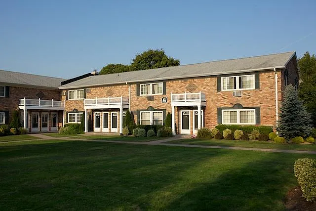Fairfield Centereach Gardens — Photo 16