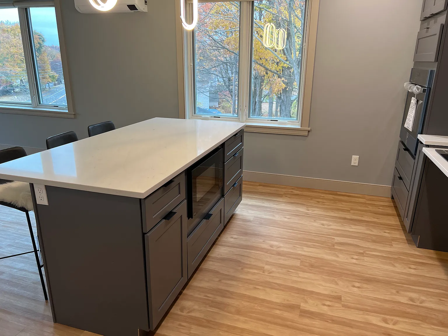 1 bed, 658 sqft, $2,450 — Photo 2