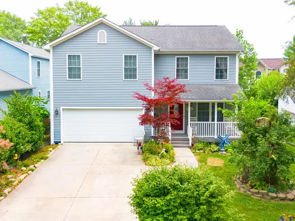 39846 Erie St, Harrison Township, MI 48045
