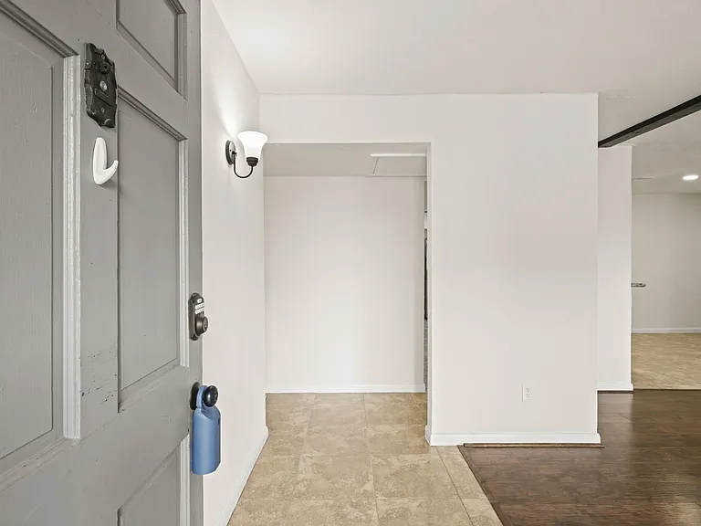 6711 Pickett Dr — Photo 16
