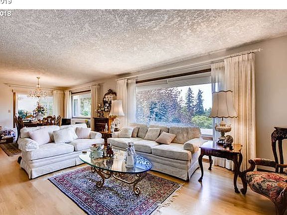 4th image of 3801 Edgewood Dr