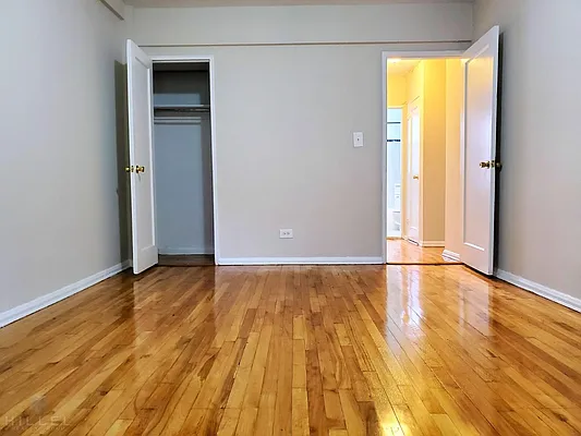 Rented by Hillel Realty Group | media 7