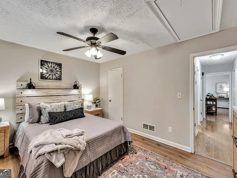160 Booth Rd SW #B — Photo 19