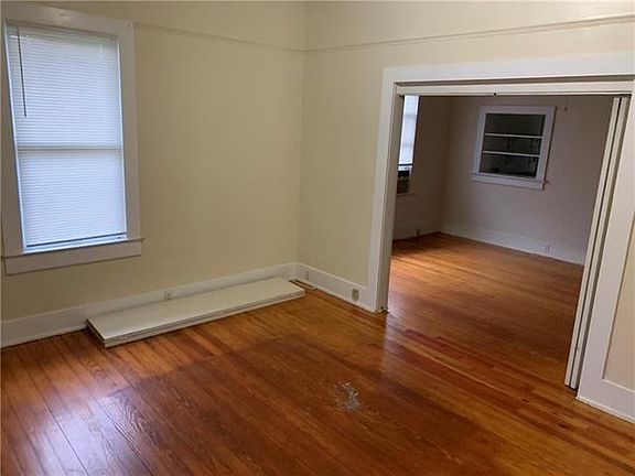 4th image of 708 N Magnolia St #B