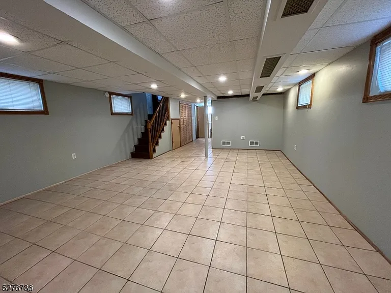 364 Chestnut St — Photo 16