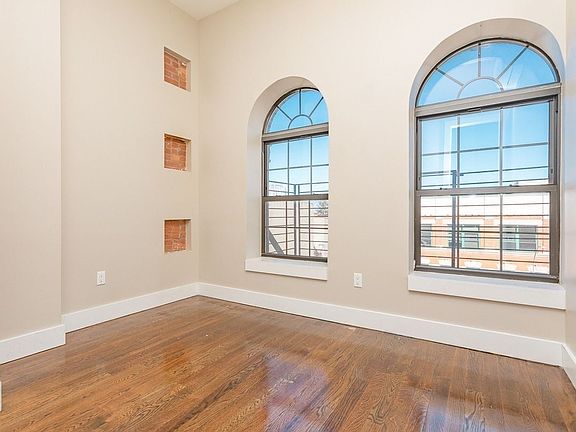 4th image of 2164 Fulton St #5G