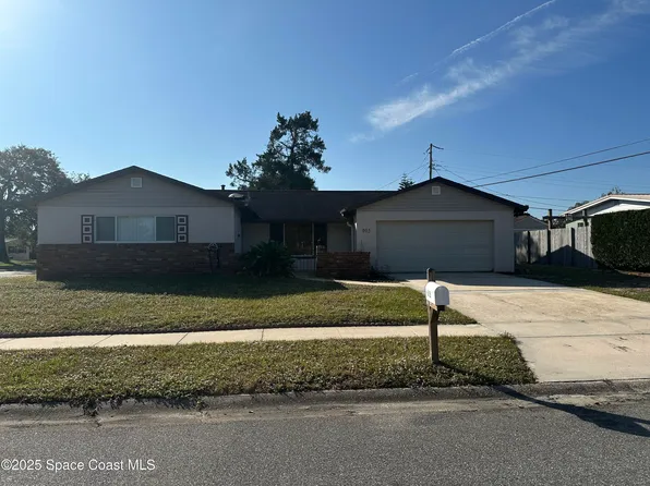 905 Grant Rd, Titusville, FL 32780