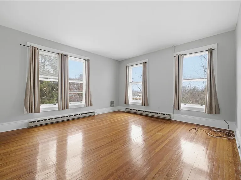 825 Delaware Ave — Photo 20
