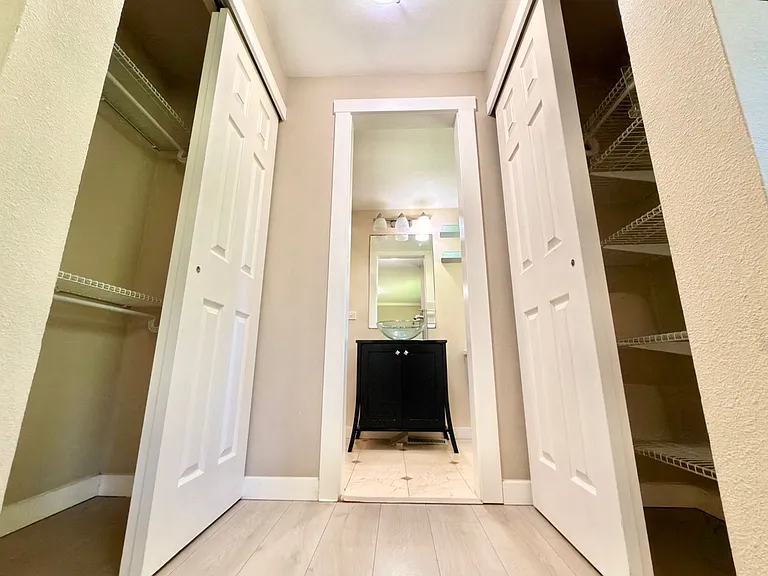 16915 NE 22nd Pl — Photo 17