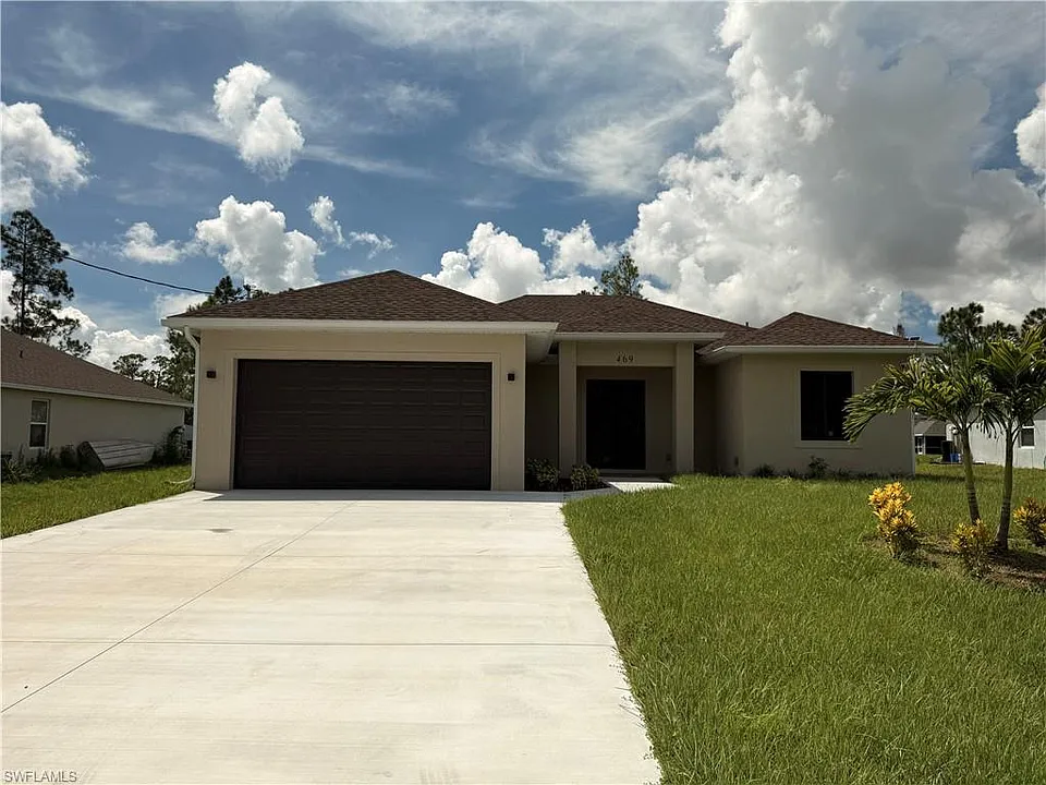 469 Woodman Dr
