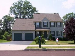 6019 Indian Woods Ln, Collegeville, PA 19426
