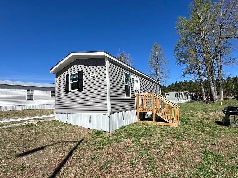 210 Pine Forest Loop — Photo 2