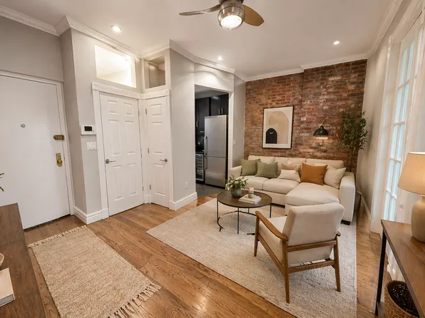 230 E 32nd St, New York, NY