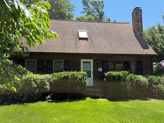 2nd image of 729 Old Barnstable Road