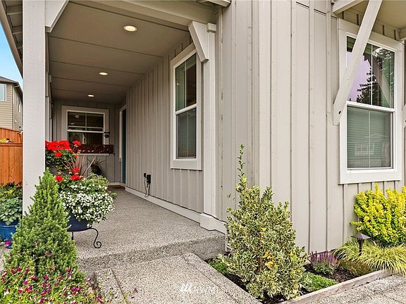 3rd image of 2444 NE Redford Street