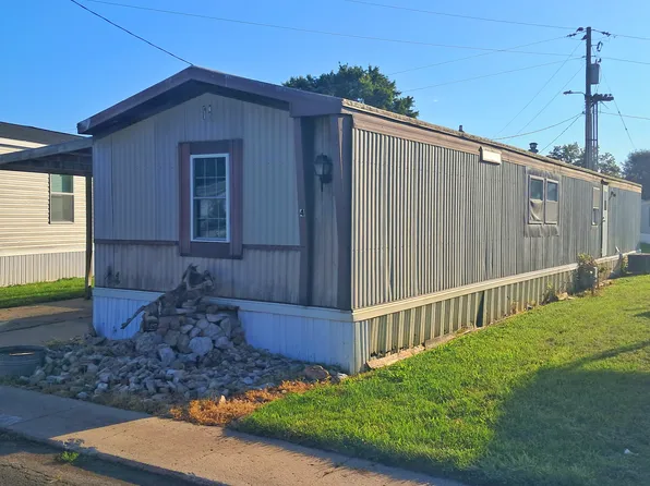 1316 E Mary St Trailer 4, Ottumwa, IA 52501